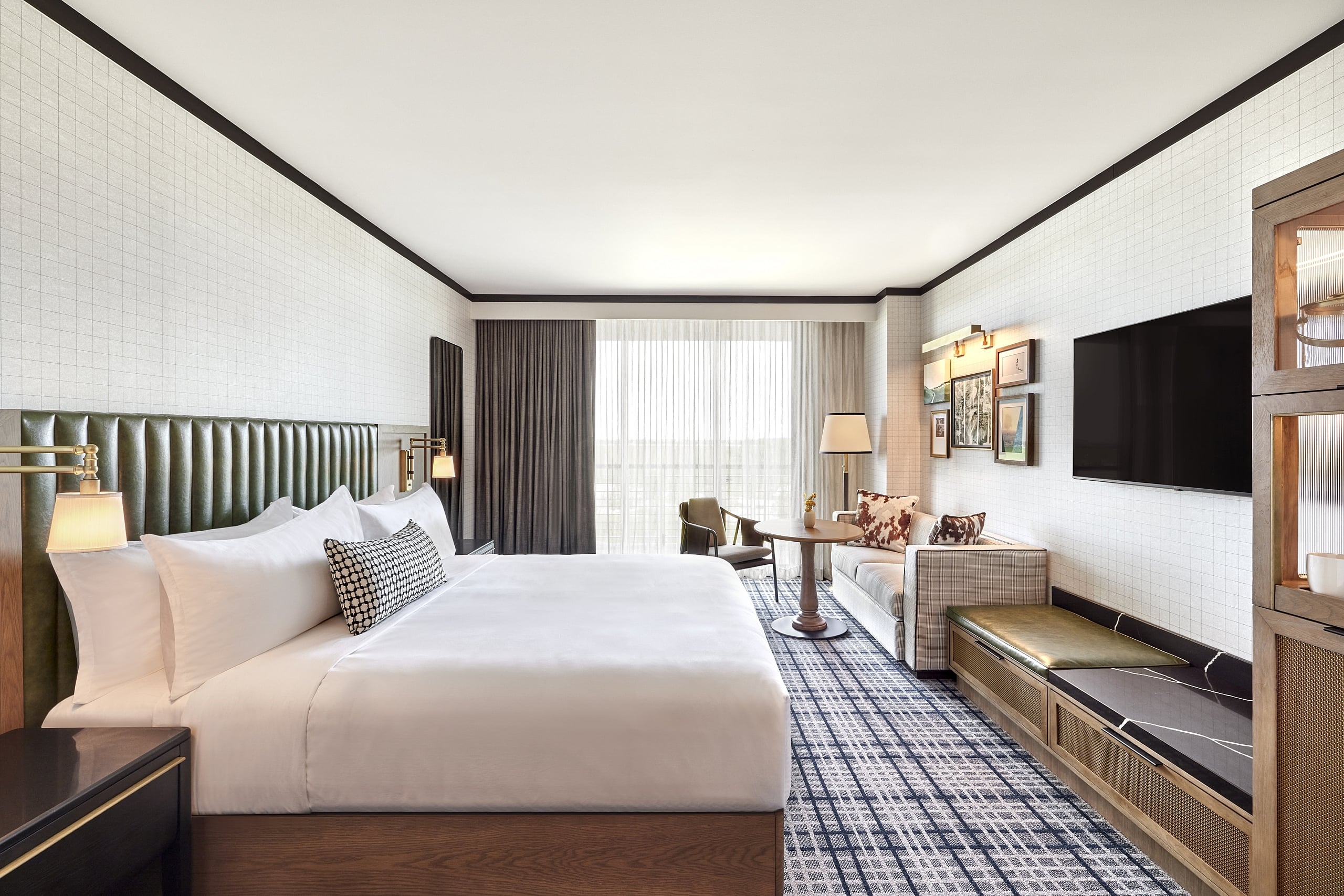 Deluxe King Guestroom